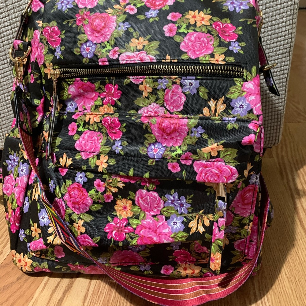 Convertible Backpack 🎒